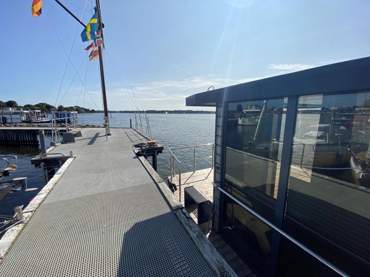 Hausboot Fjord Nordstern Mit Dachterrasse In Schleswig Ξενοδοχείο Εξωτερικό φωτογραφία
